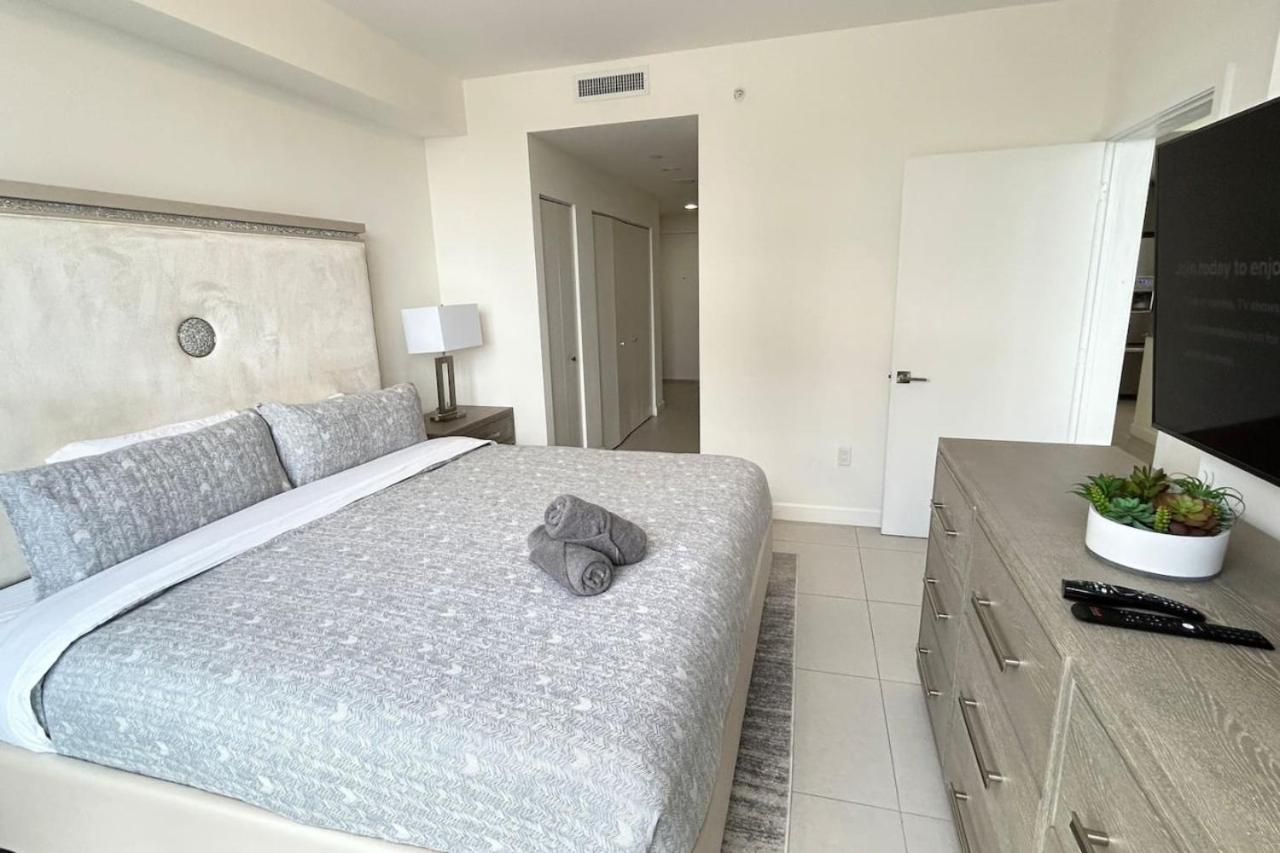 Apartment Doral Style